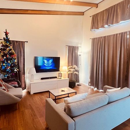 Cosy 4Br Home 15 Minutes Away From Melbourne Airport St Albans Экстерьер фото