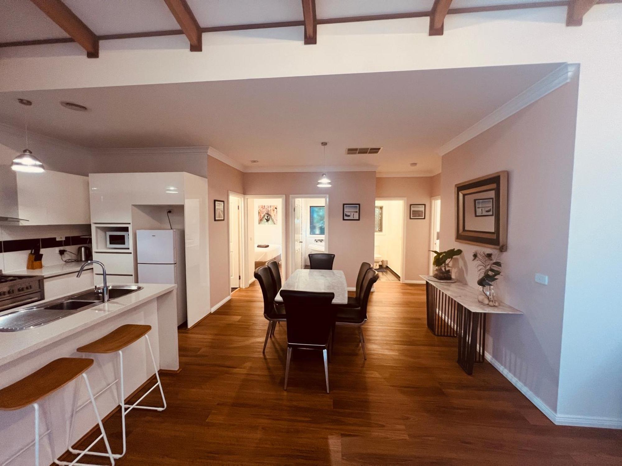Cosy 4Br Home 15 Minutes Away From Melbourne Airport St Albans Экстерьер фото